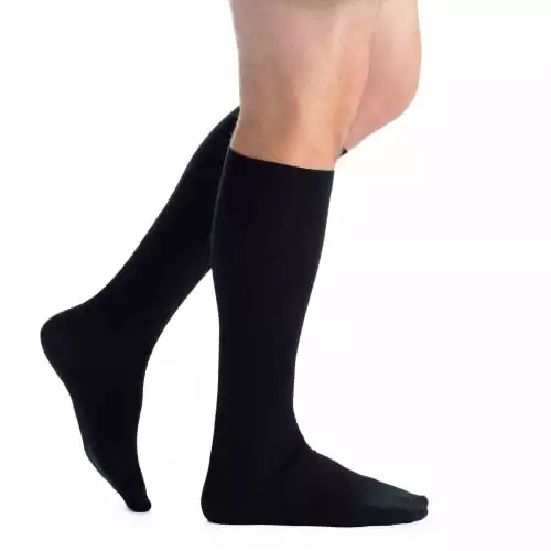 EvoNation Men’s Knee High 8-15 mmHg Graduated Compression Socks – Mild Pressure Compression Garment