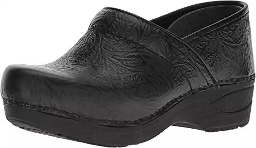 Dansko XP 2.0 Clogs for Women – Lightweight Slip Resistant Footwear for Comfort and Support – Ideal for Long Standing Professionals